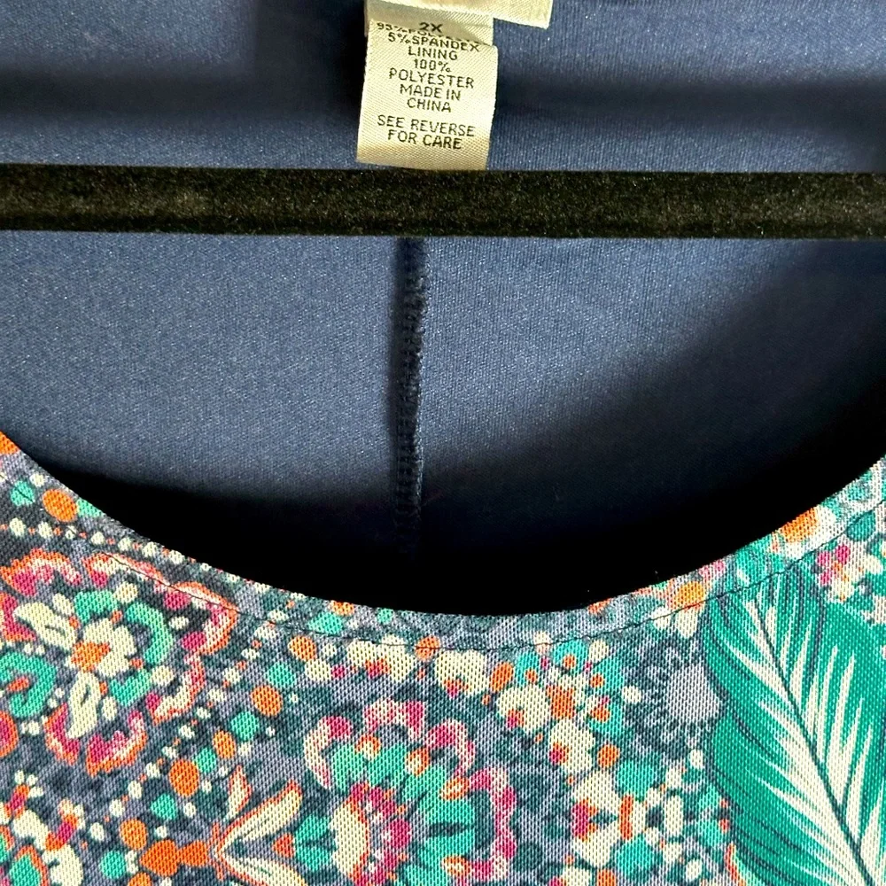 Women’s Catherine’s plus size blouse SZ 2X kaftan style W/ attached camisole - Picture 9 of 12